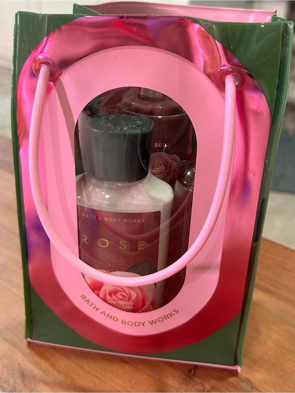 Bath & Body Works Rose Bath & Body Gift Set - Pink